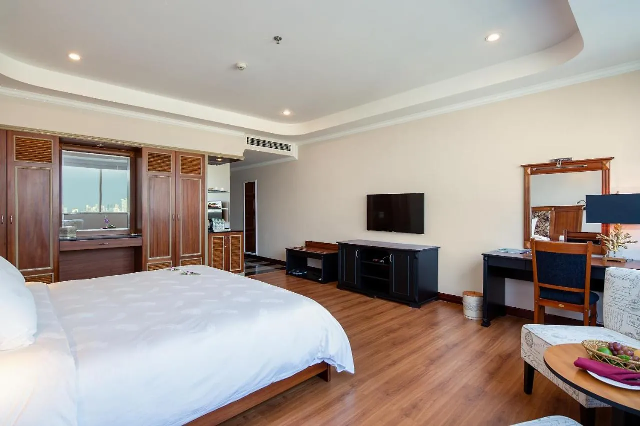 *****  Muong Thanh Luxury Song Han Hotel Danang Vietnam